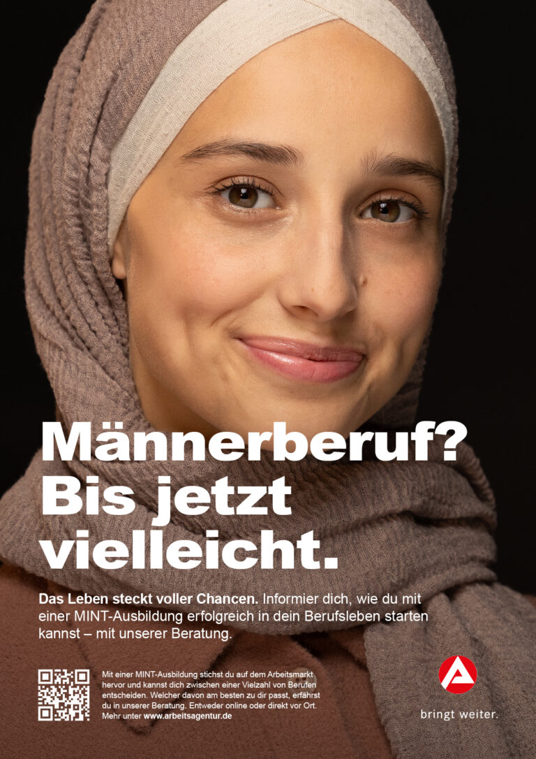 Campaign for Bundesagentur für Arbeit, photographed by Ramon Haindl with styling by Alexandra Heckel, featuring professional and approachable looks designed to convey a modern and inclusive representation of the workforce.