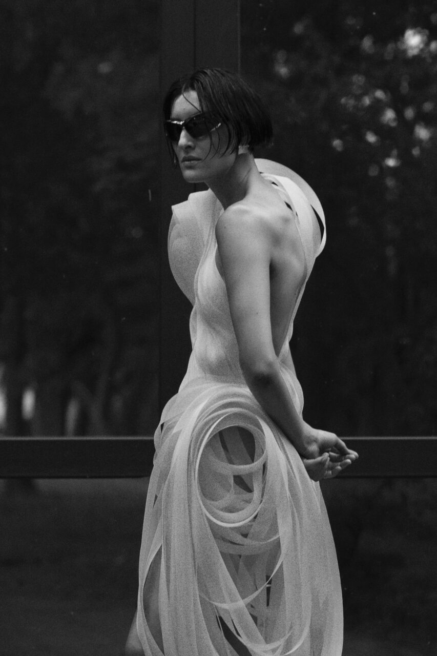 Lever Couture x Elle Magazine by Suzana Holzgrave Photography and Alexandra Heckel Styling